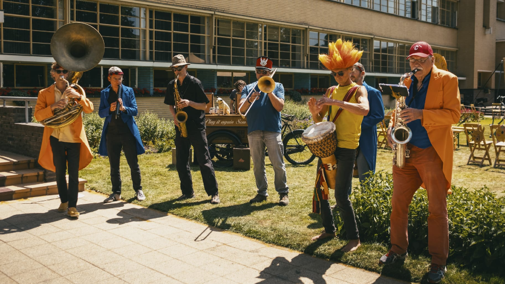 Straatorkest Lopend Vuur organiseert twee meespeelconcerten in Wijdemeren