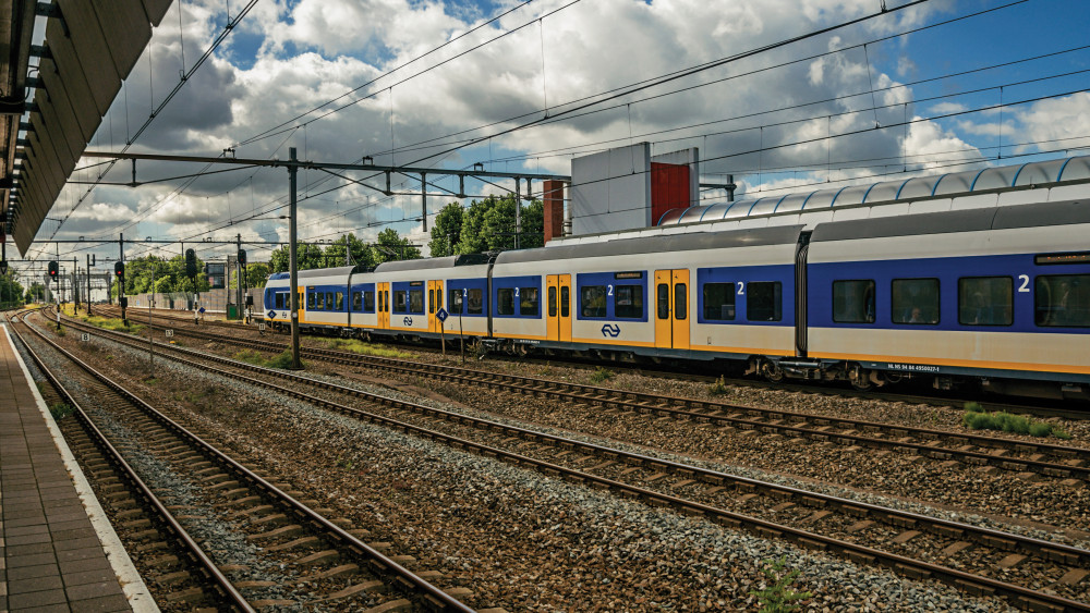 Weesp kijkt nog steeds of nachttrein tussen Amsterdam en Utrecht ook op Weesp kan stoppen