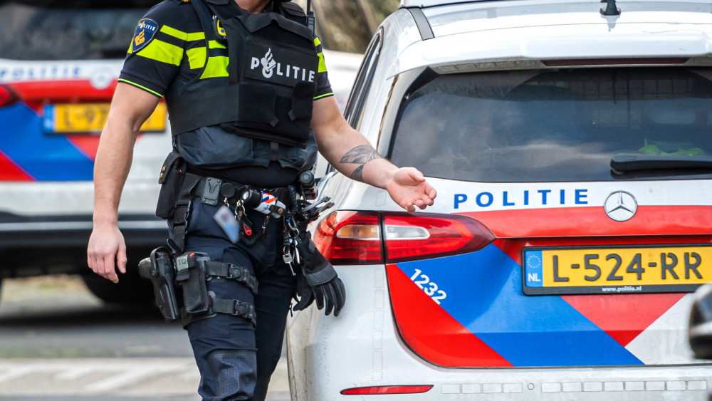 Celstraf voor dronken man die opzettelijk op Bussumse agent inreed
