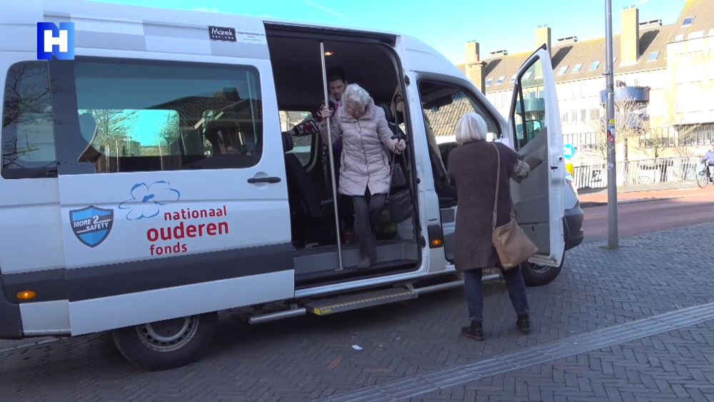 Samen eropuit met de PlusBus in Bussum: &quot;Dankzij de bus kom ik nog ergens&quot;