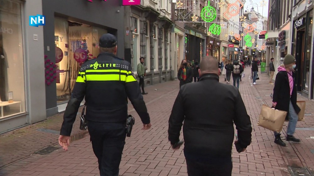 Politie en gemeenten op scherp vanwege drukke winkelstraten
