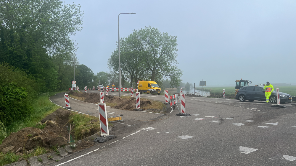Afsluiting N236, afslaan richting 's-Graveland is mogelijk.