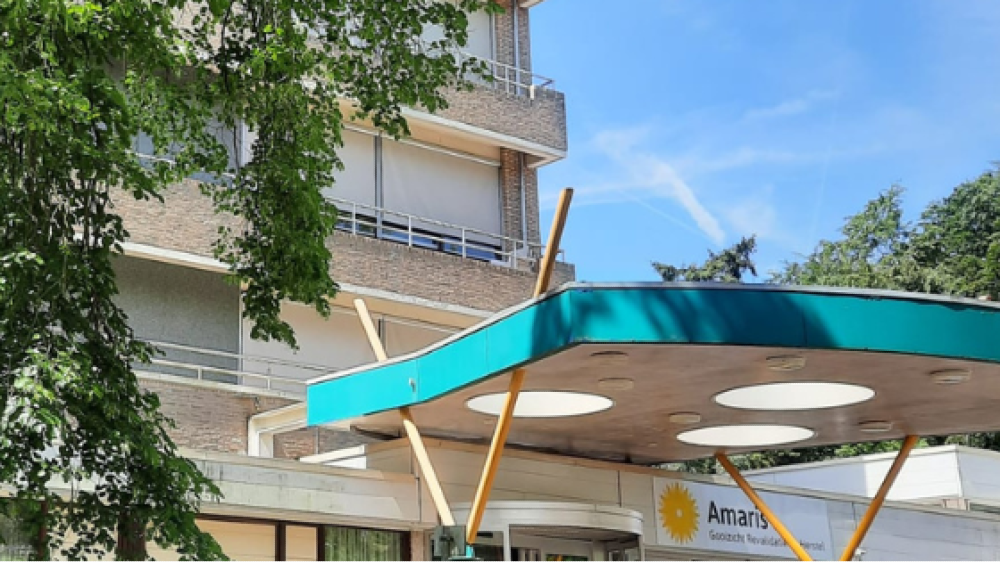 Het aangezicht van het logeerhuis nu.