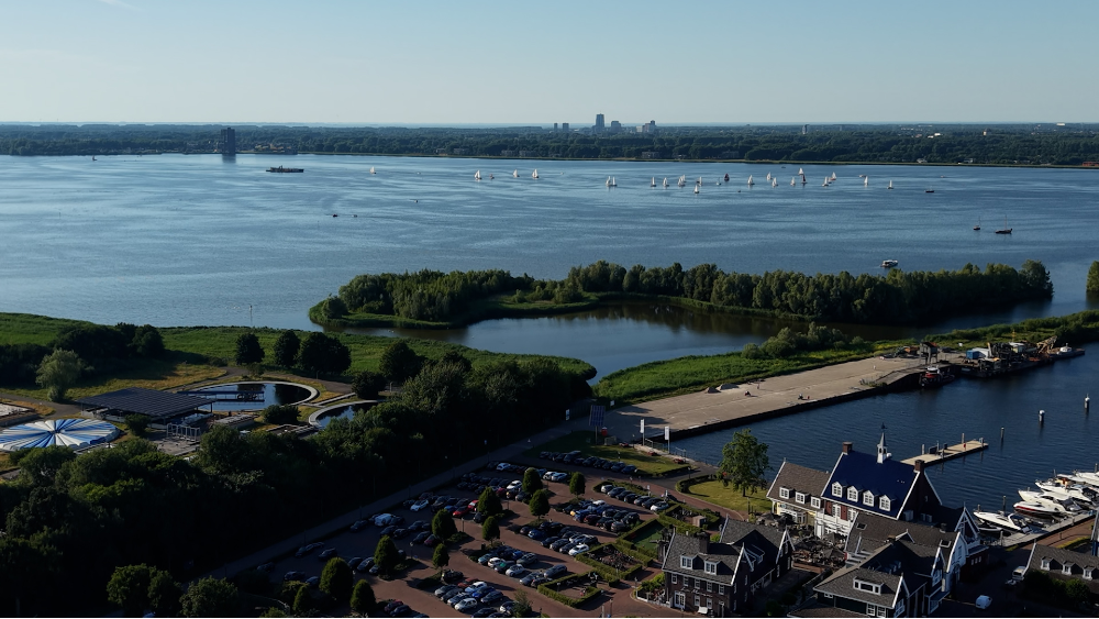 Drukte op het Gooimeer