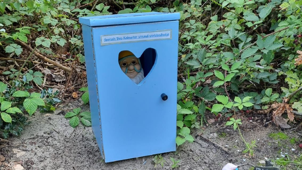 Het kastje zoals deze eruitzag voor de ravage.