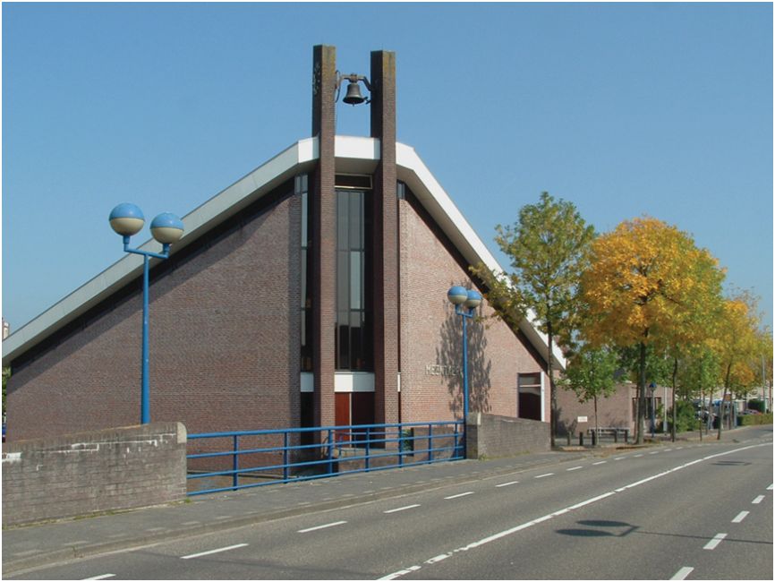 de-meentkerk-aan-de-bovenmaatweg-in-huizen